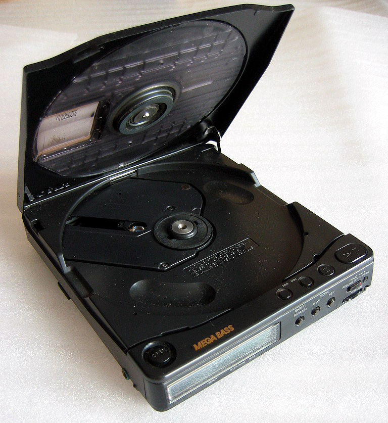 ★SONY D-99 Discman ポータブルCDプレイヤー ディスクマン スタフ屋 ポータブルCDプレーヤー(SONY Discman D-99)